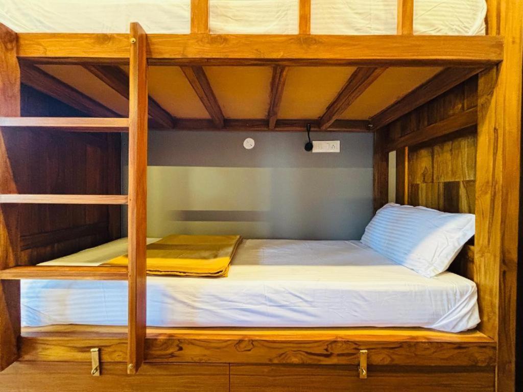 The European House Pattaya Bed & Breakfast ภายนอก รูปภาพ